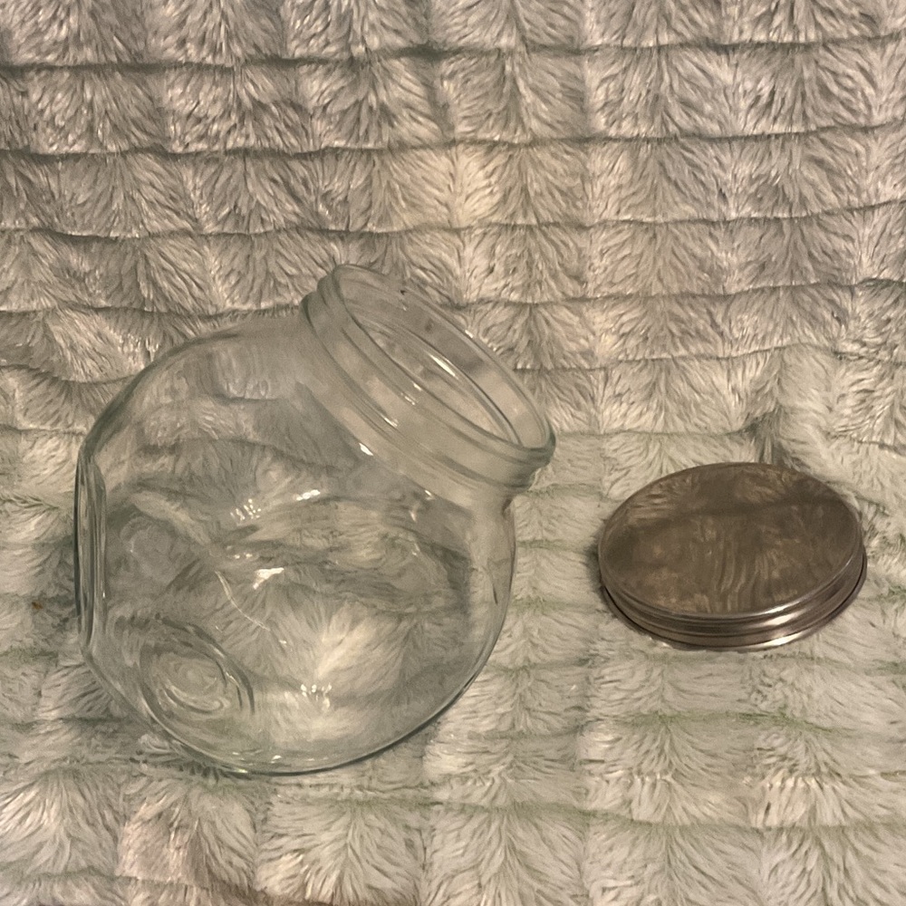 Glass Food Storage Jarw/ Silver Lid. Buy 2 or more items 3rd item under $10 free